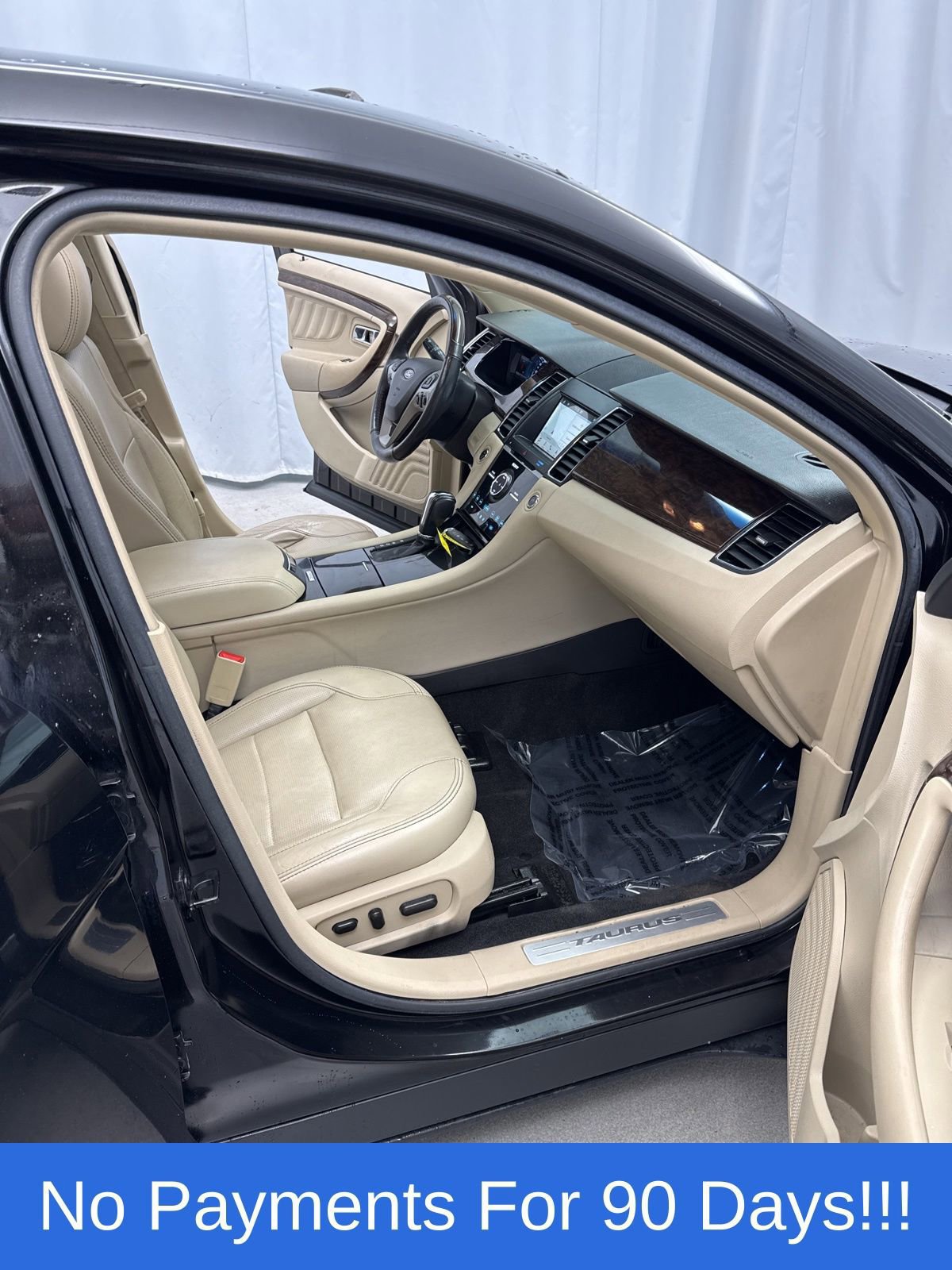 Certified 2018 Ford Taurus Limited image 29