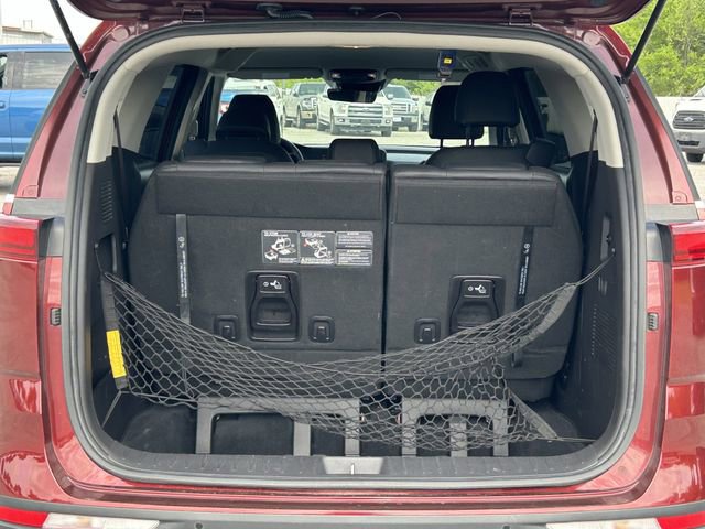 Used 2022 Kia Carnival LX image 30