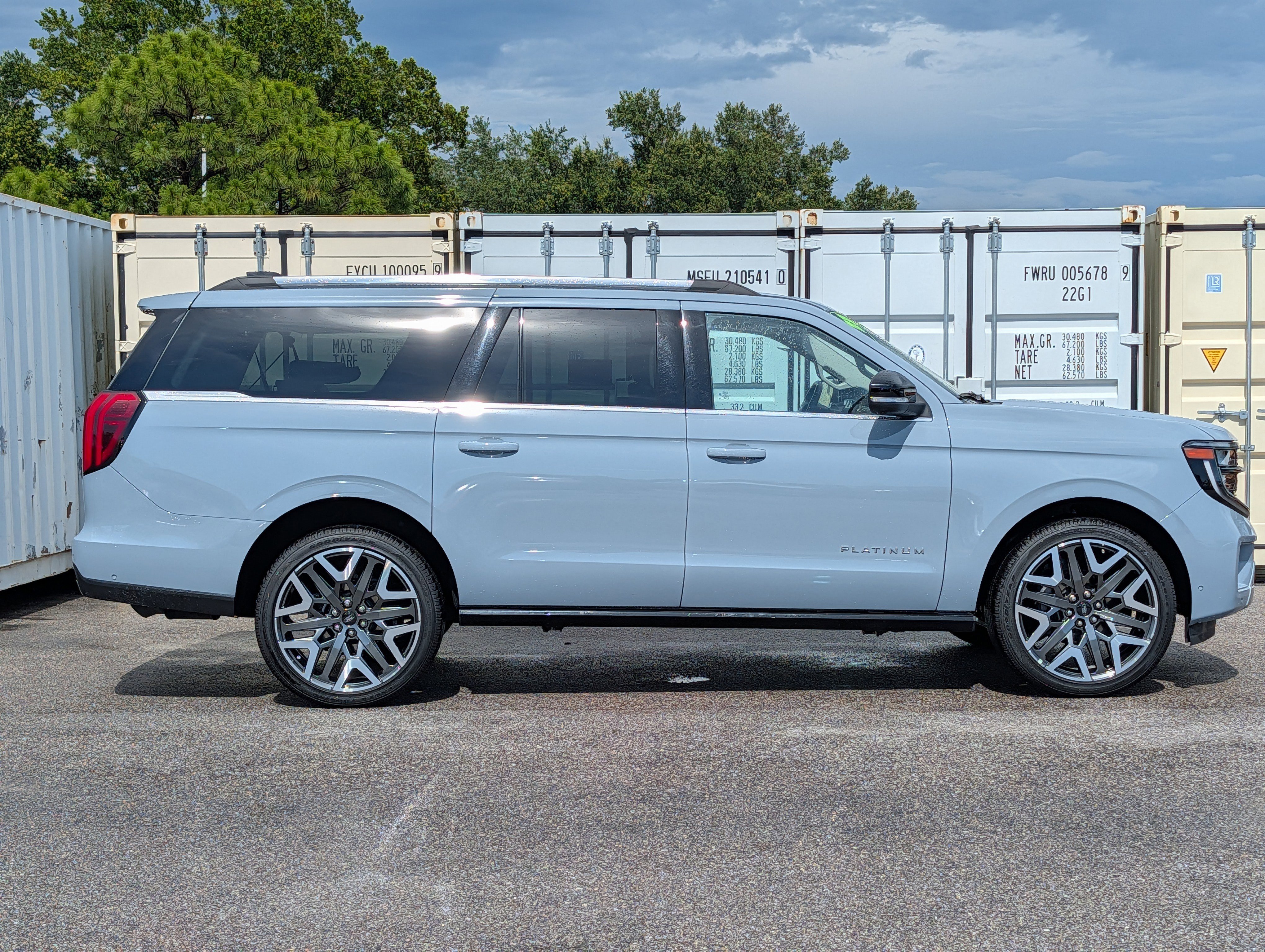 Certified 2025 Ford Expedition Max Platinum w/ Driver's Package AWD/4WD video 3