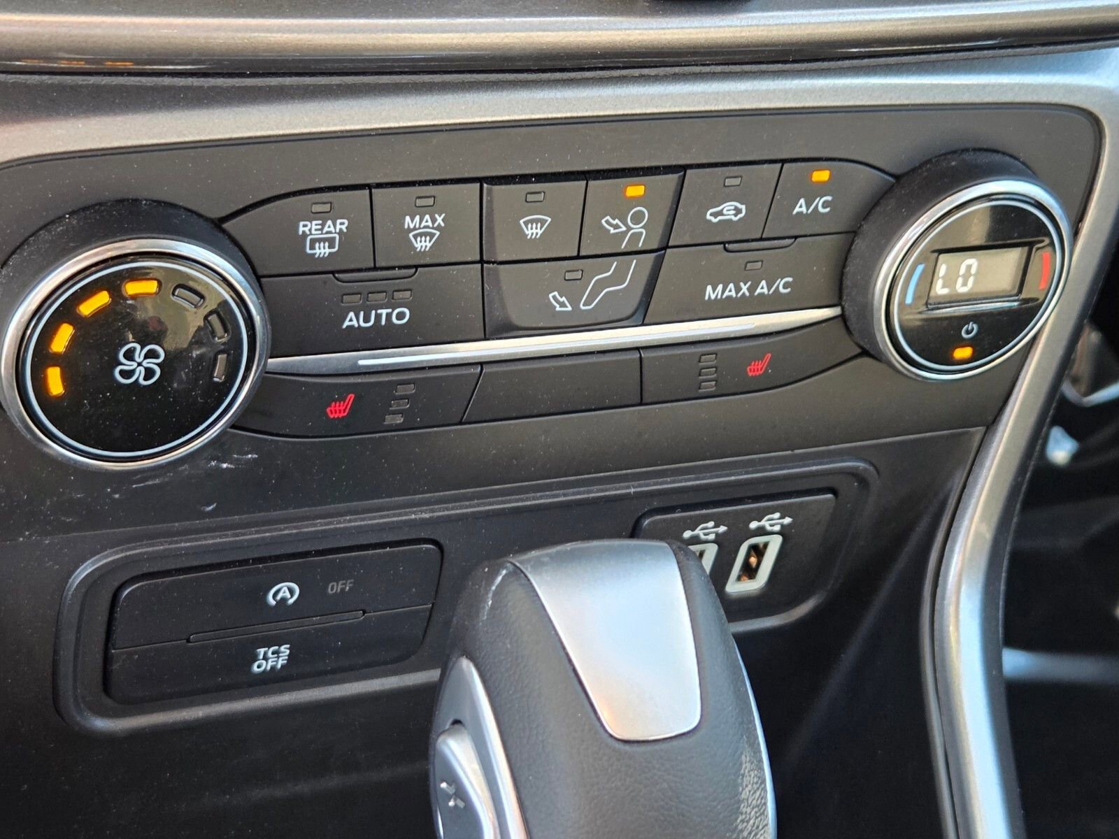 Certified 2019 Ford EcoSport SE w/ SE Convenience Package image 24