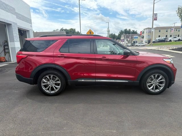 Certified 2023 Ford Explorer XLT w/ Equipment Group 202A AWD/4WD image 7