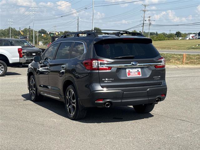 Used 2023 Subaru Ascent Touring AWD/4WD image 5