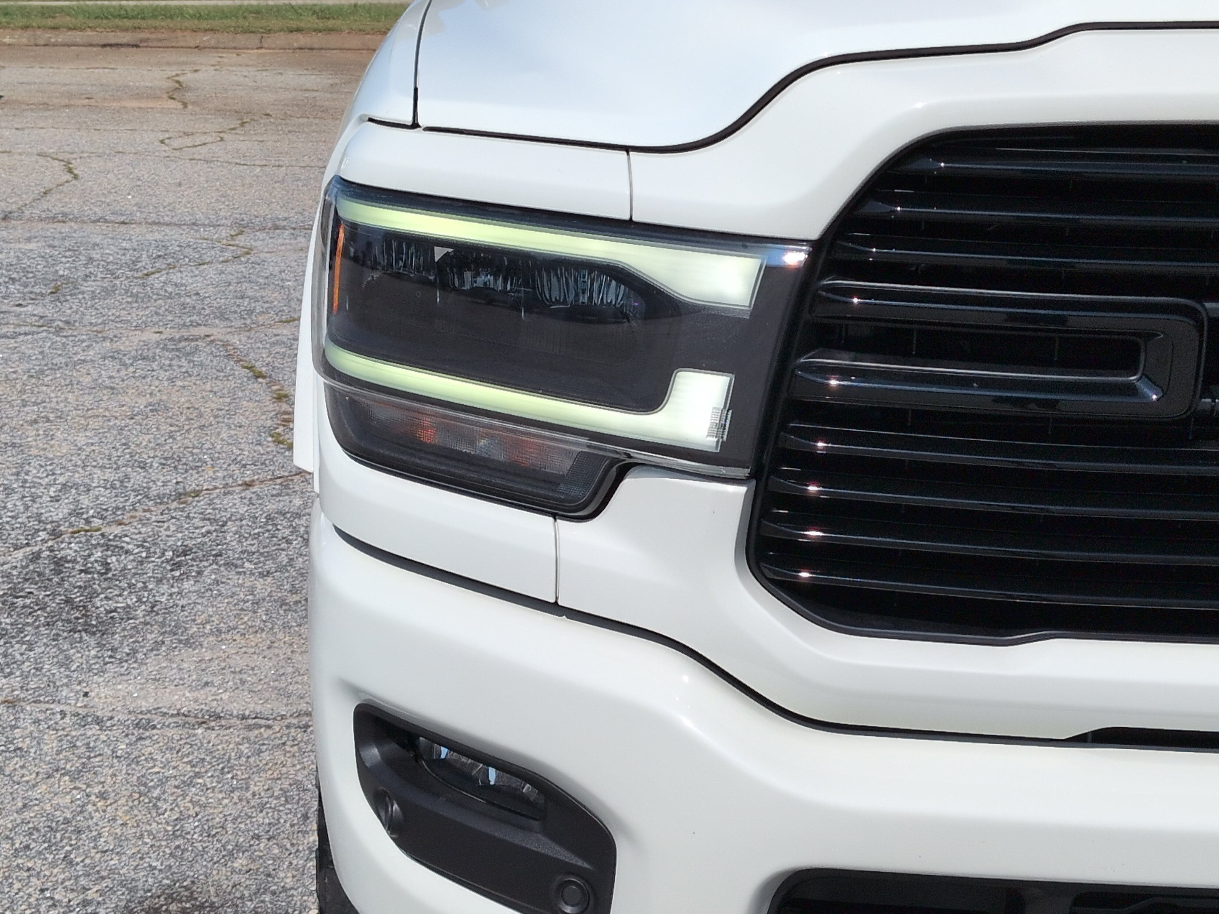 Used 2020 RAM 3500 Laramie AWD/4WD image 8