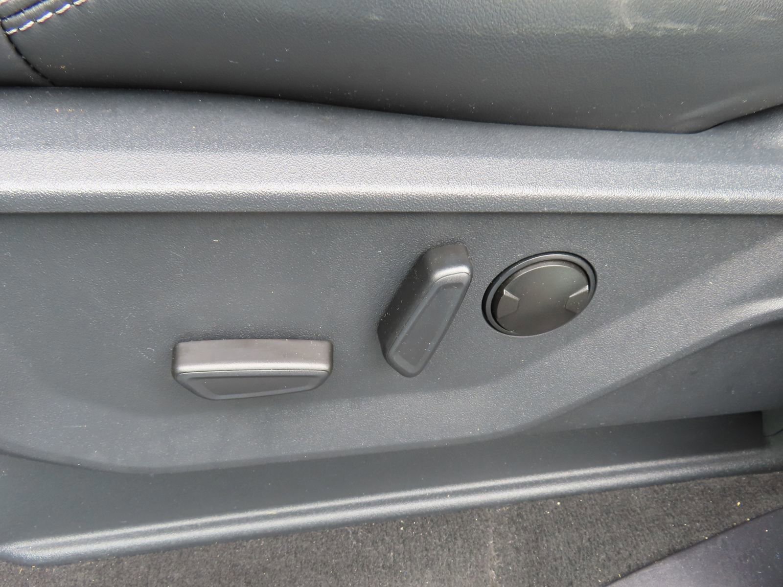 Certified 2025 Ford Expedition Max Platinum w/ Driver's Package image 30