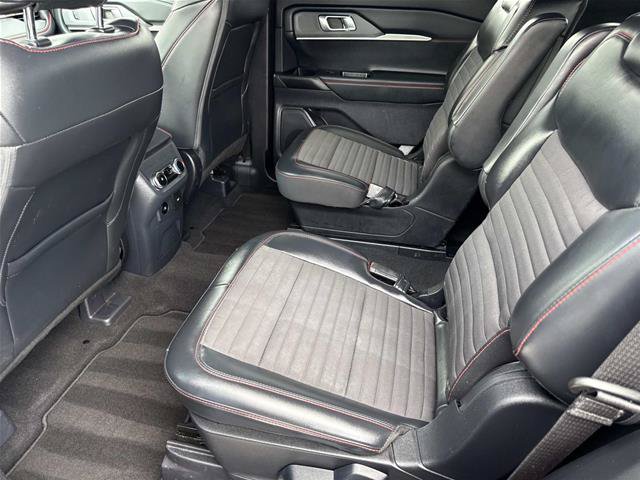 Certified 2025 Ford Explorer ST-Line AWD/4WD image 17