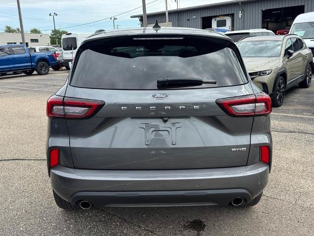 Certified 2023 Ford Escape ST-Line Elite AWD/4WD image 4
