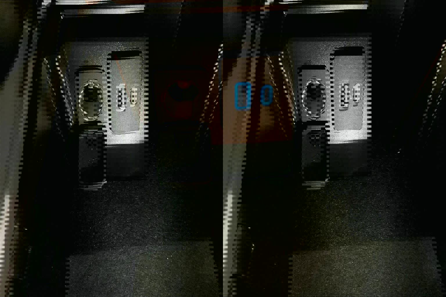 Certified 2022 Ford Explorer Limited w/ Equipment Group 301A image 30