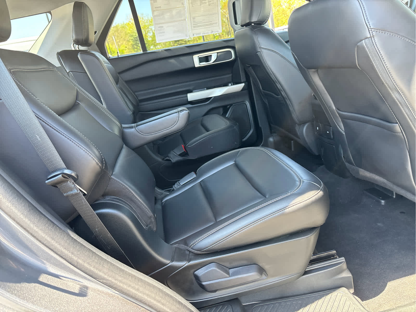 Certified 2023 Ford Explorer XLT w/ Equipment Group 202A AWD/4WD image 21