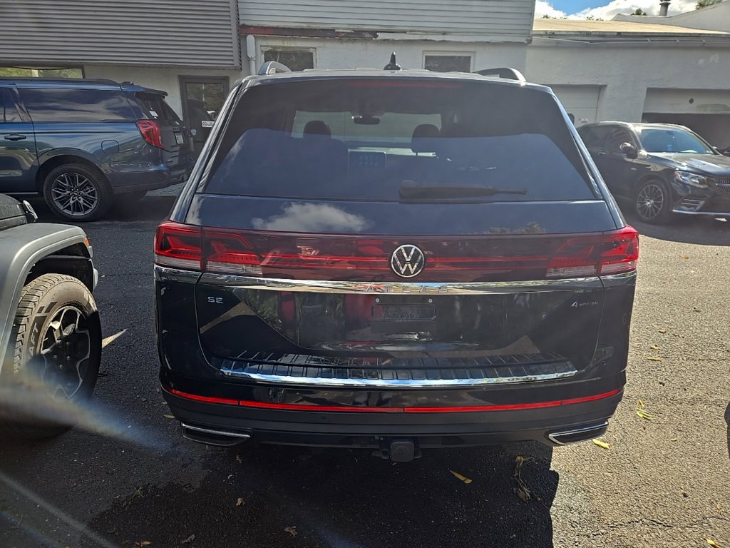 Used 2024 Volkswagen Atlas SE AWD/4WD image 6