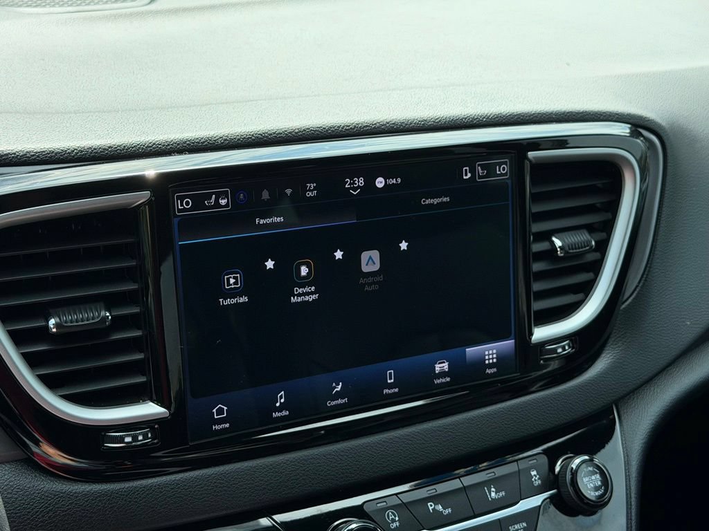 Used 2025 Chrysler Pacifica Select FWD image 6
