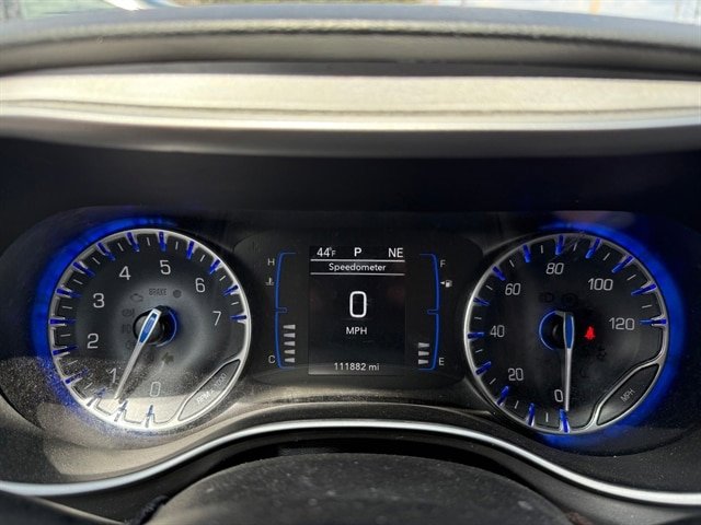 Used 2020 Chrysler Pacifica Touring-L AWD/4WD image 16