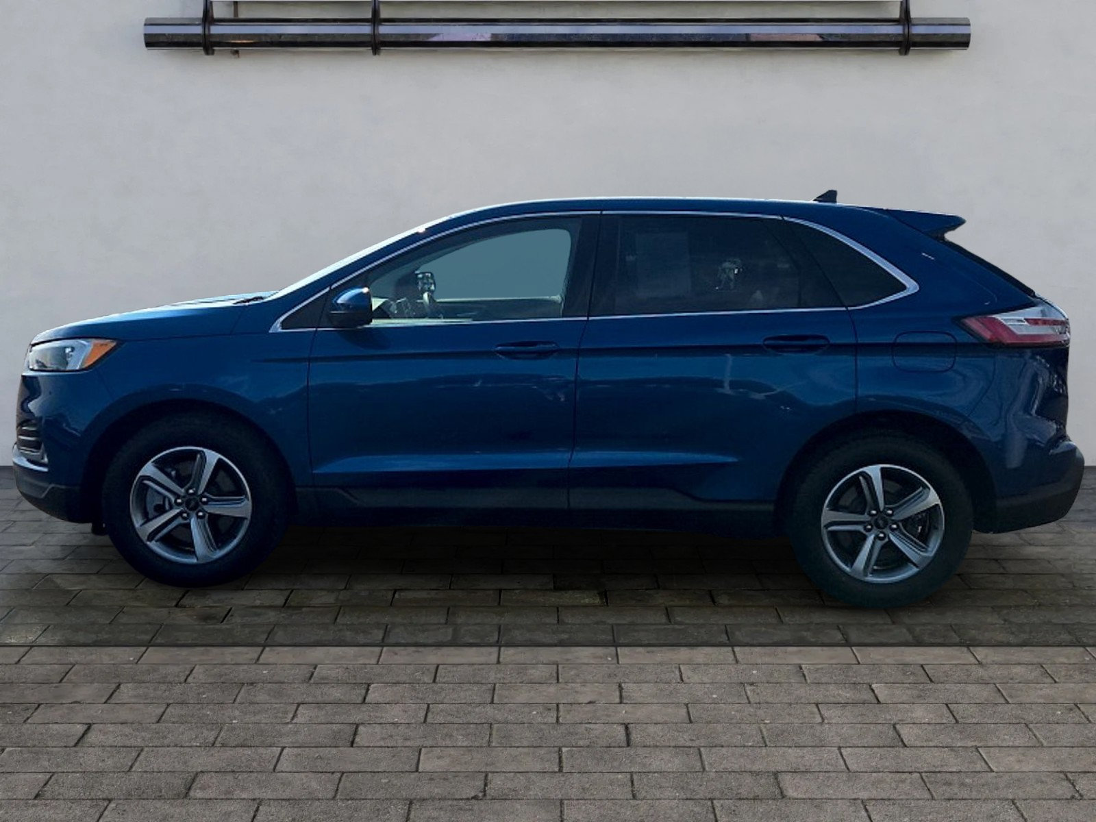 Certified 2024 Ford Edge SEL w/ Convenience Package AWD/4WD image 6
