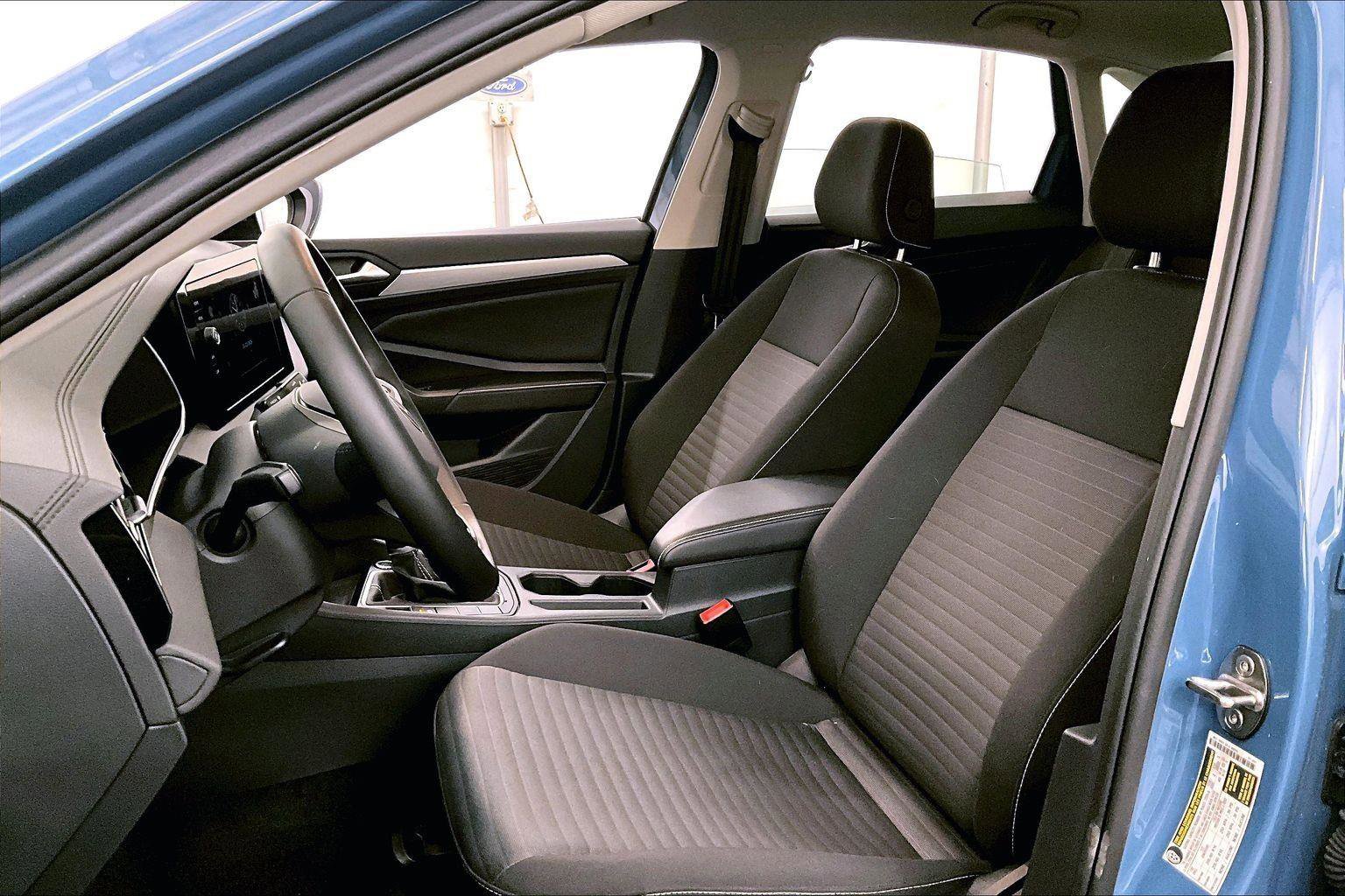 Used 2025 Volkswagen Jetta S image 24