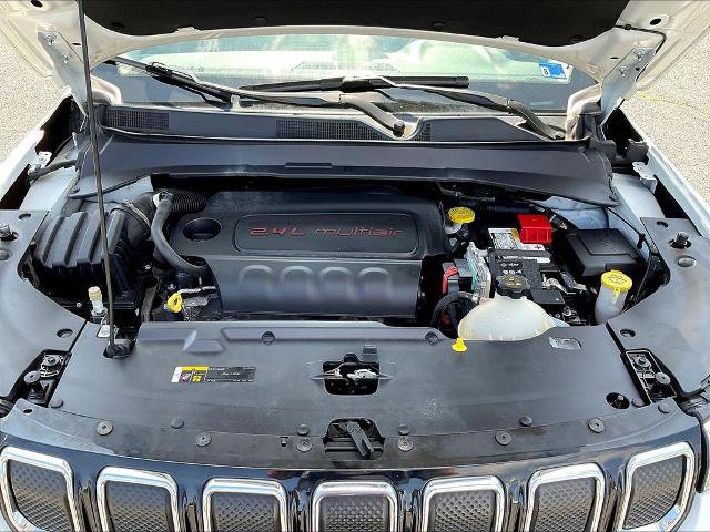 Used 2022 Jeep Compass Limited w/ Elite Group AWD/4WD image 30