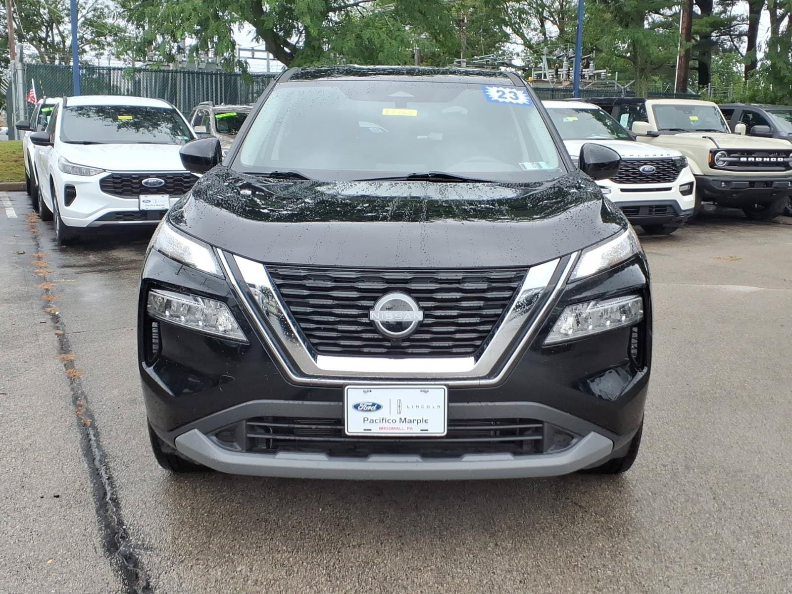 Used 2023 Nissan Rogue SV AWD/4WD image 8