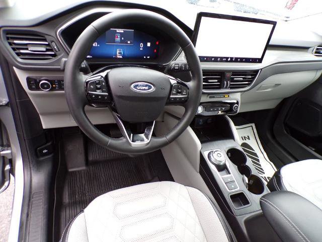 Certified 2023 Ford Escape Platinum w/ Premium Technology Package image 17