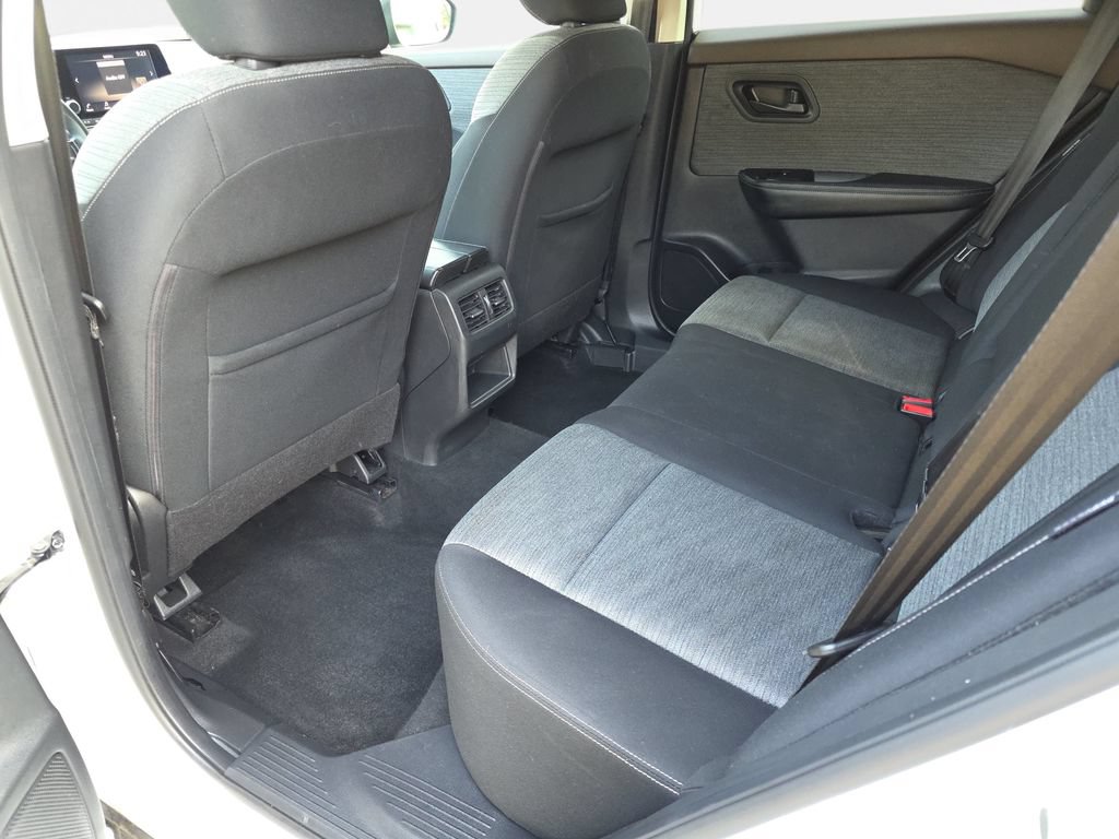 Used 2021 Nissan Rogue S AWD/4WD image 11
