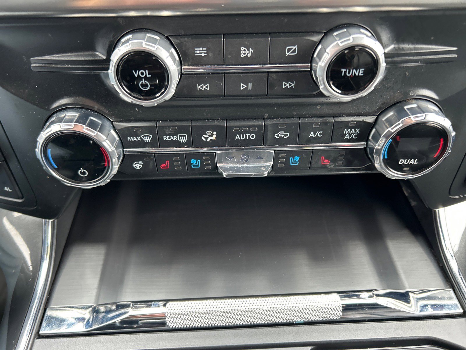 Certified 2021 Ford F150 Lariat w/ Equipment Group 502A High image 29