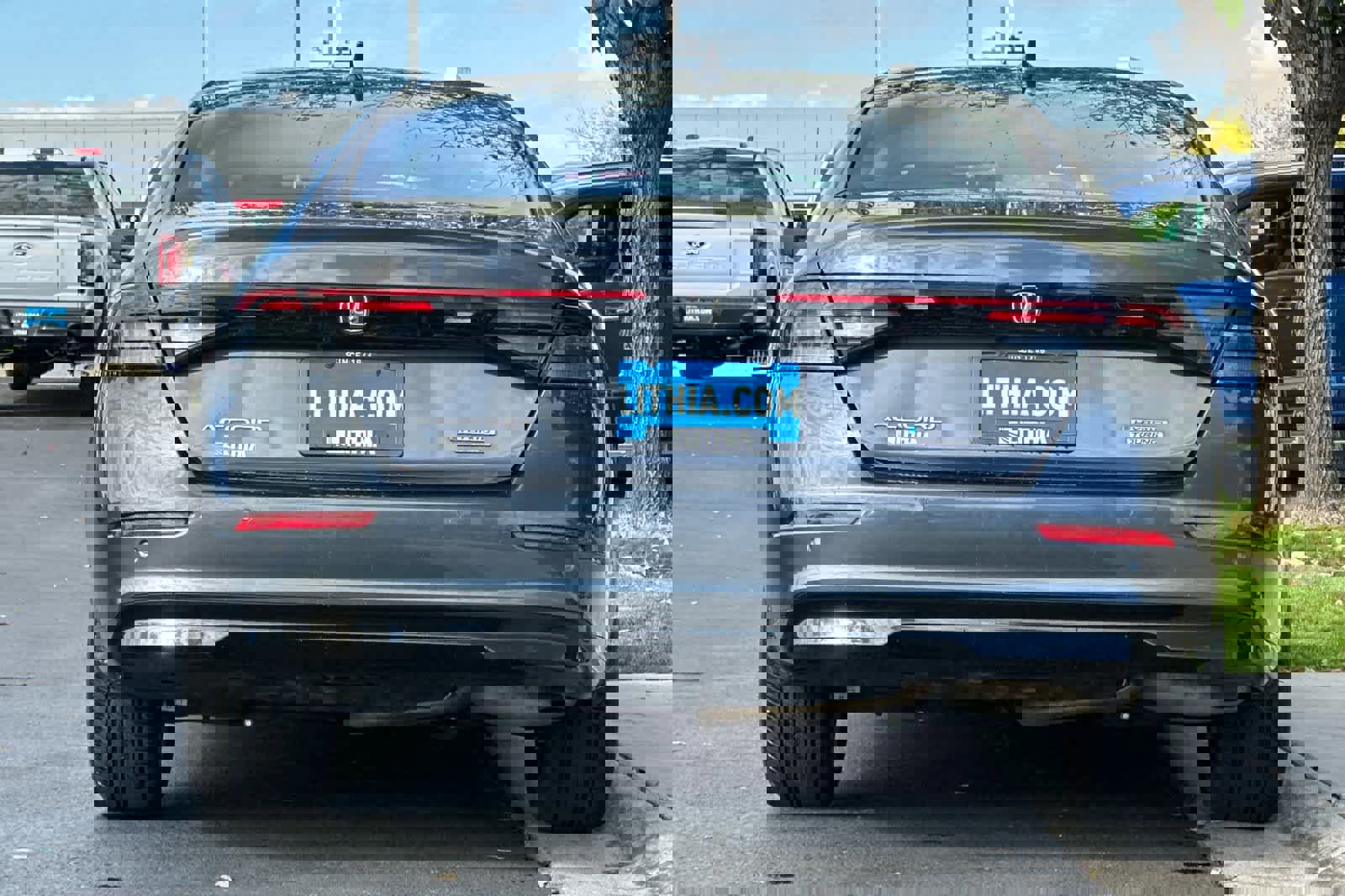 Used 2023 Honda Accord Touring image 4