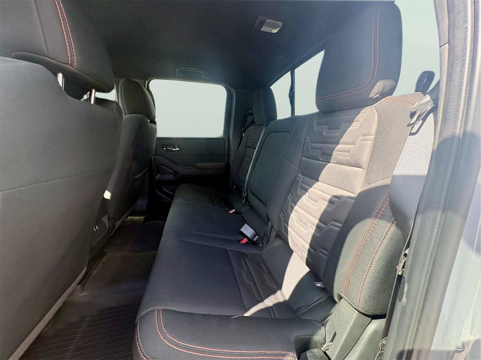 Used 2024 Nissan Frontier PRO-4X w/ Off-Road Protection Package AWD/4WD image 9