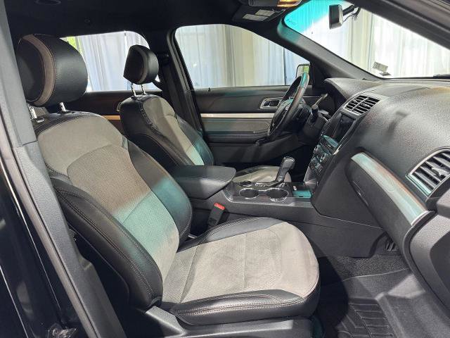Certified 2017 Ford Explorer XLT w/ Equipment Group 202A FWD image 21