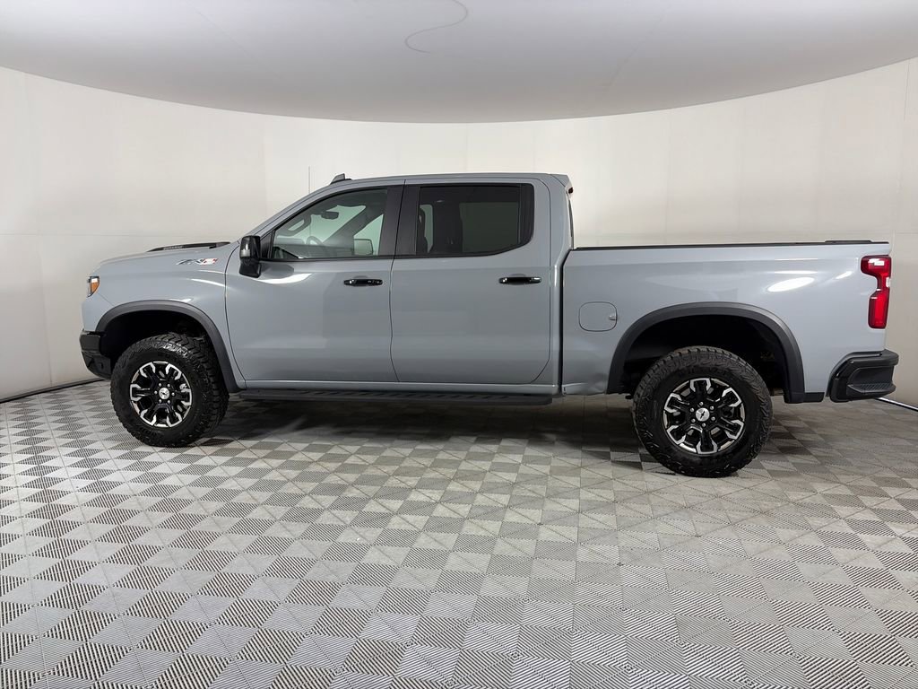 Used 2024 Chevrolet Silverado 1500 ZR2 w/ Technology Package AWD/4WD image 4