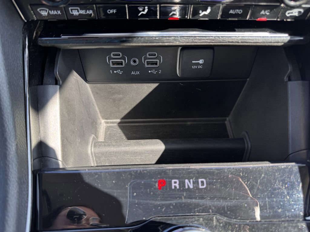 Used 2023 Jeep Grand Cherokee Laredo image 22