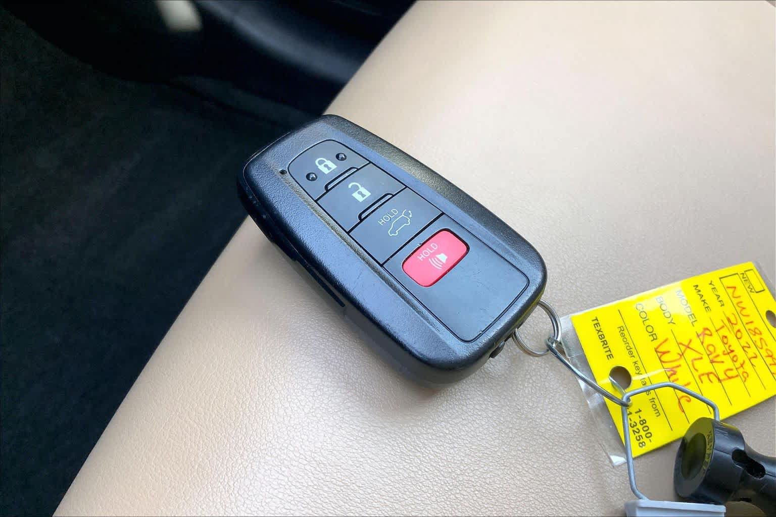 Used 2022 Toyota RAV4 XLE Premium FWD image 15
