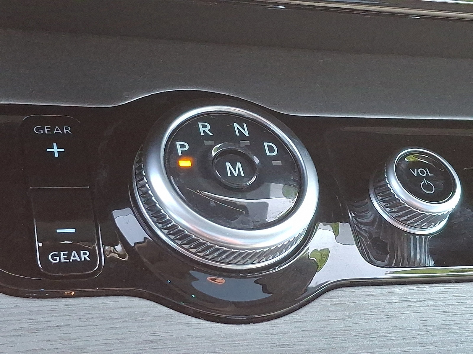 Certified 2025 Ford Expedition Max Platinum image 16