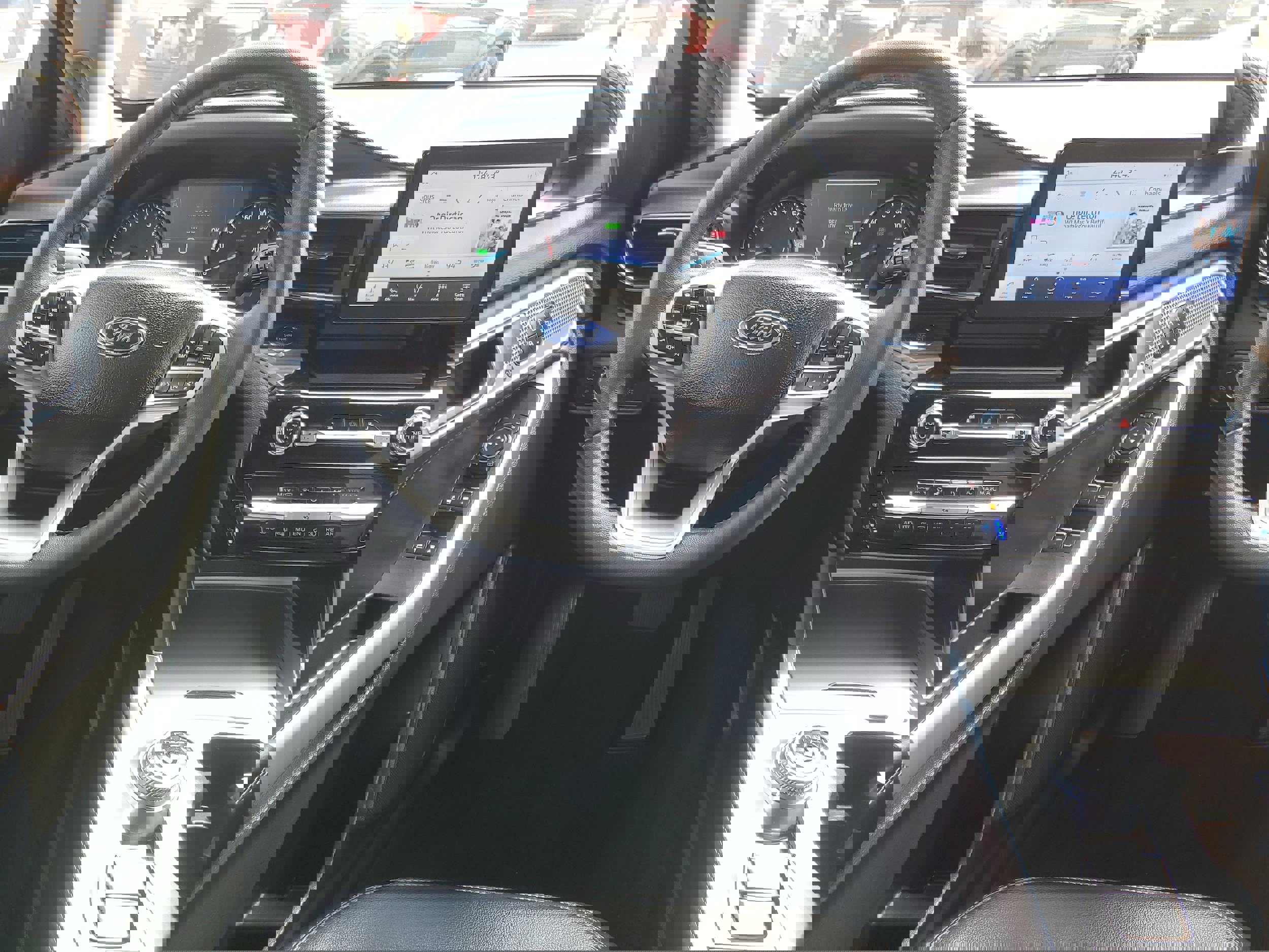 Certified 2022 Ford Explorer Limited w/ Hybrid Equipment Group 310A image 15