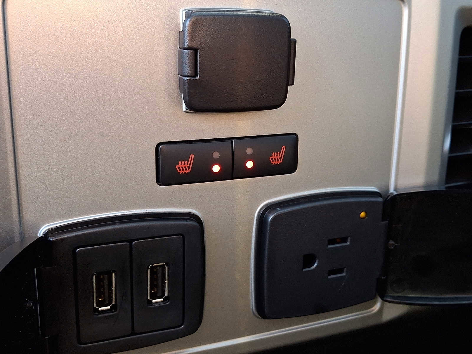 Certified 2019 Ford F150 Lariat w/ Equipment Group 502A Luxury image 11