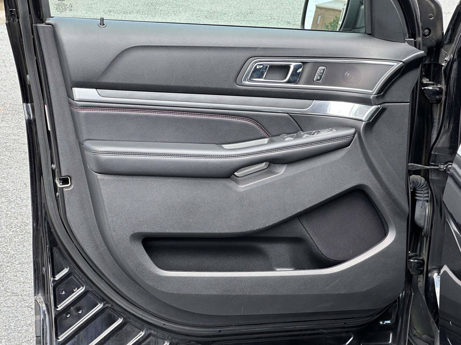 Certified 2019 Ford Explorer Sport w/ Ford Safe & Smart Package AWD/4WD image 15