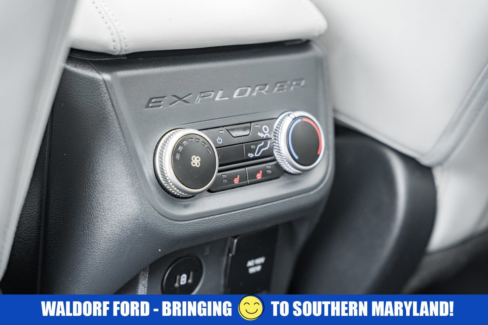 Certified 2025 Ford Explorer Platinum w/ Ultimate Package image 39