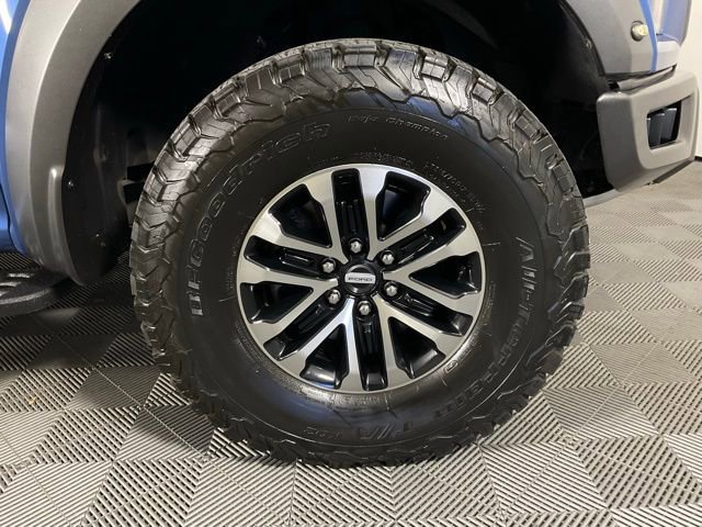Certified 2019 Ford F150 Raptor w/ Equipment Group 801A Mid image 10