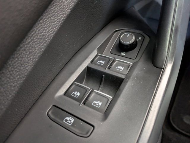 Used 2025 Volkswagen Jetta Sport image 19