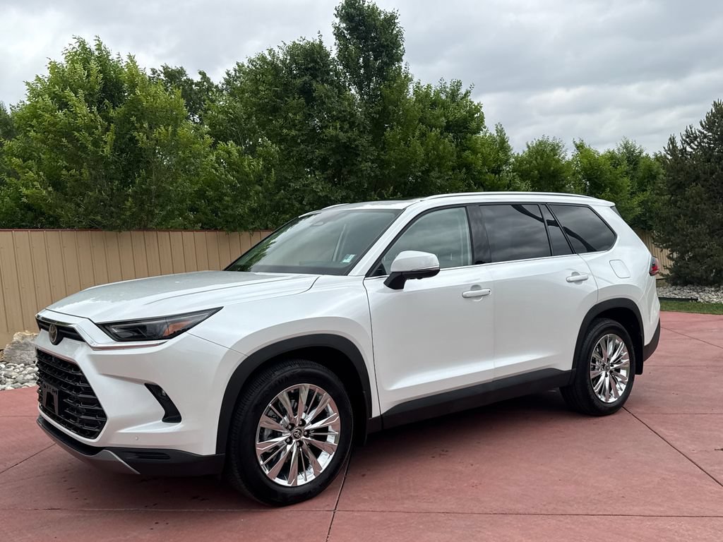 Used 2026 Toyota Grand Highlander AWD image 4