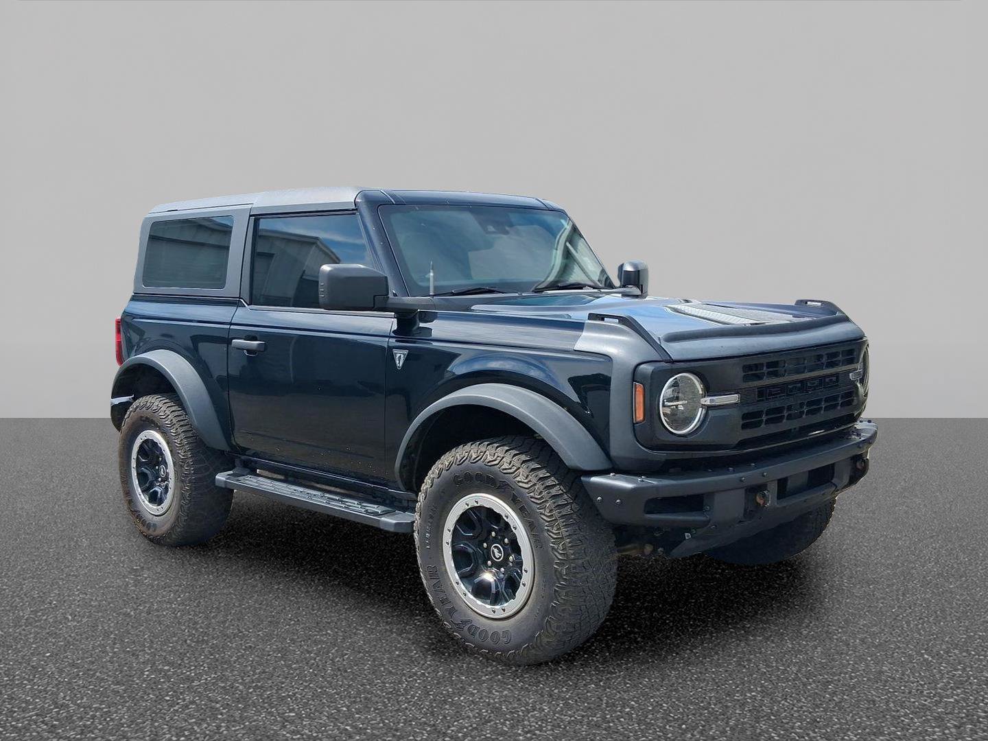 Certified 2023 Ford Bronco 2-Door w/ Sasquatch Package AWD/4WD image 2