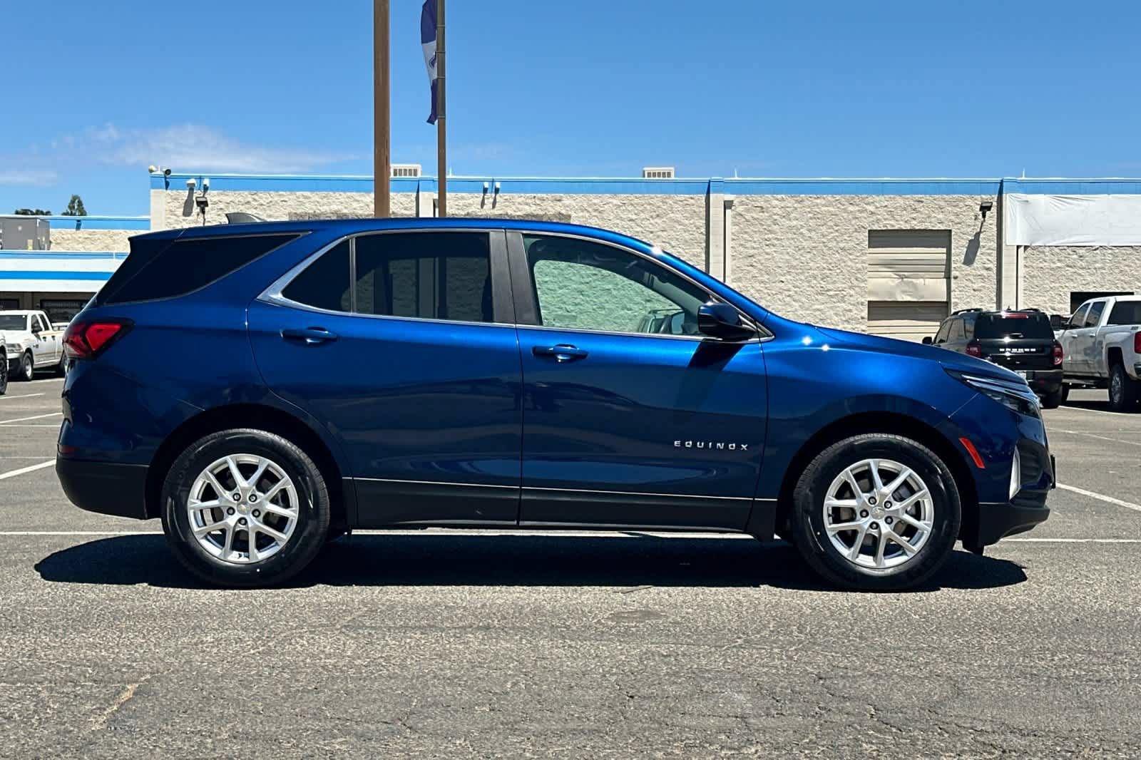 Used 2022 Chevrolet Equinox LT FWD image 8