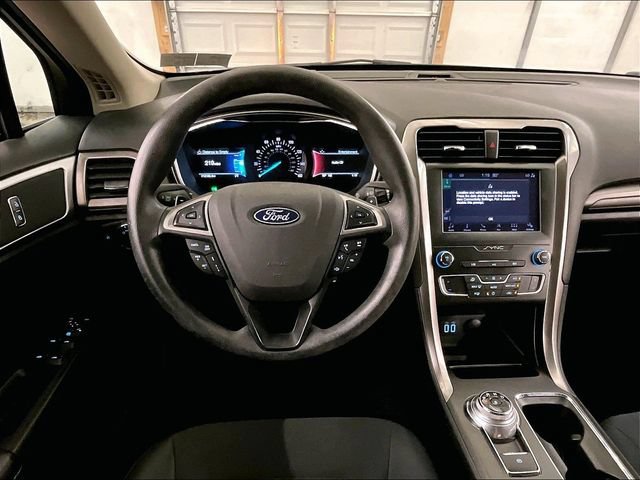 Certified 2019 Ford Fusion SE FWD image 5