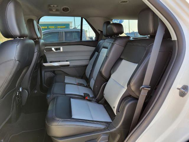Certified 2022 Ford Explorer XLT w/ Equipment Group 202A image 16