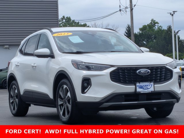 Certified 2023 Ford Escape Platinum w/ Premium Technology Package AWD/4WD image 3