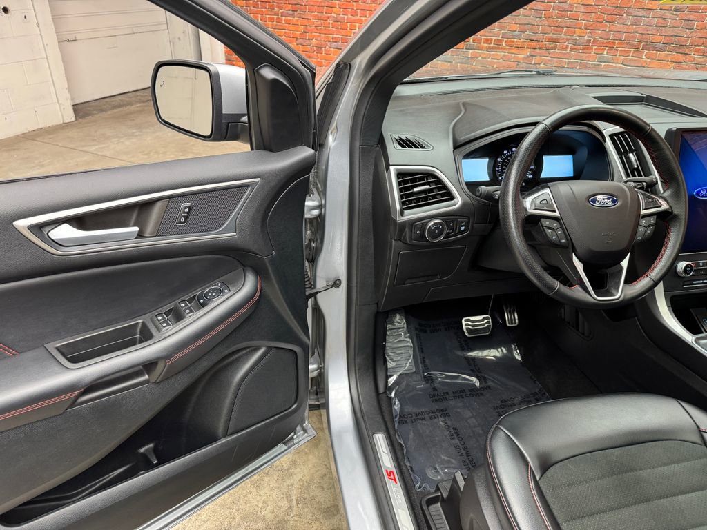 Certified 2023 Ford Edge ST-Line AWD/4WD image 10