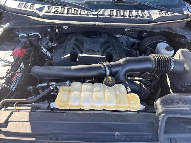 Certified 2018 Ford F150 Platinum w/ Equipment Group 701A Luxury image 31