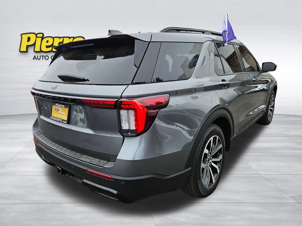 Certified 2025 Ford Explorer ST-Line w/ Premium Package RWD image 5