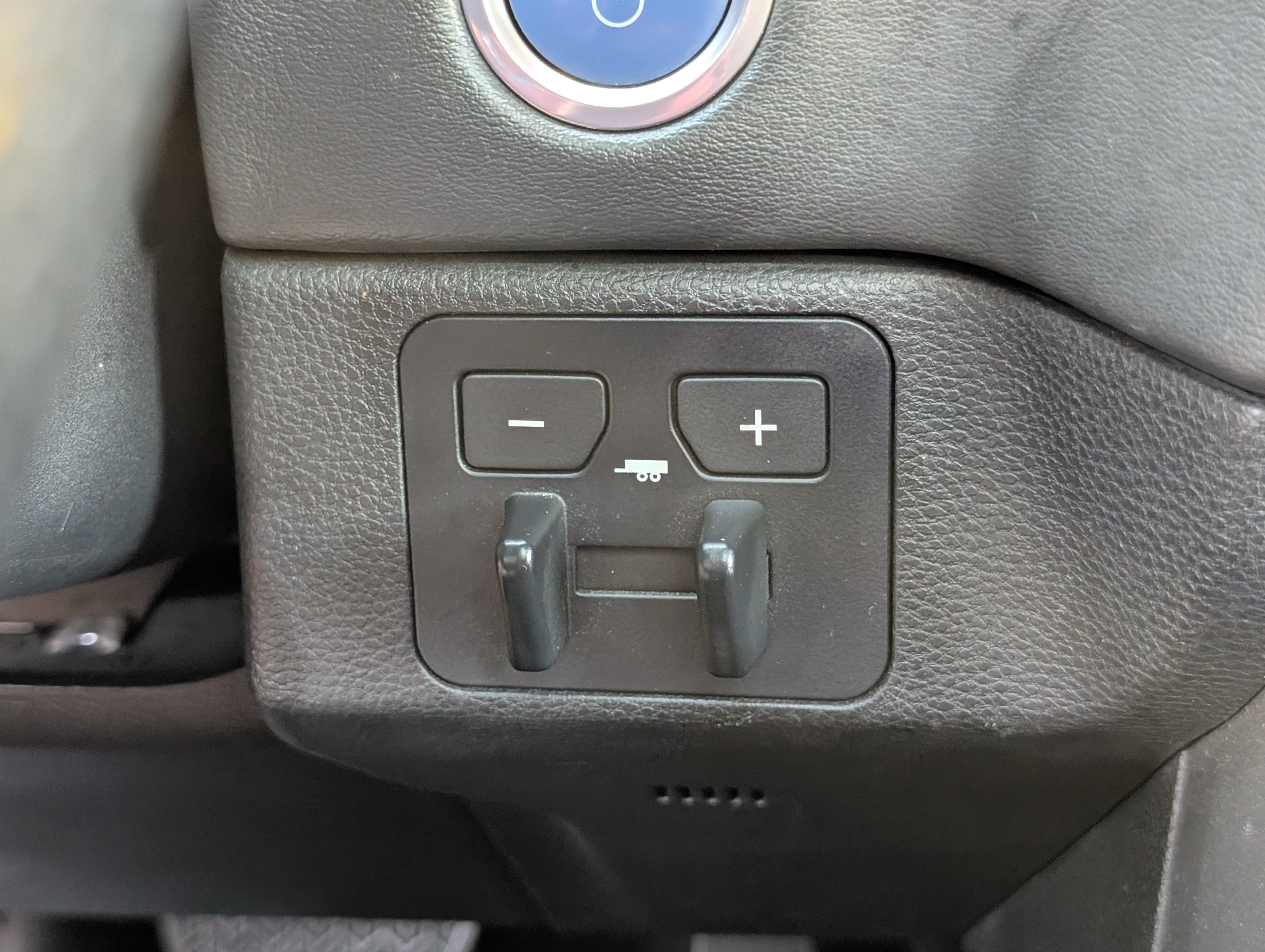 Used 2023 Toyota Tundra Platinum AWD/4WD image 30