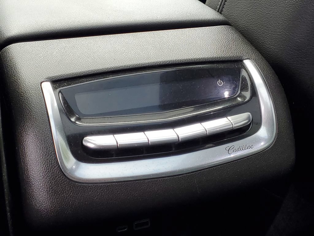 Used 2023 Cadillac XT6 Luxury AWD/4WD image 19