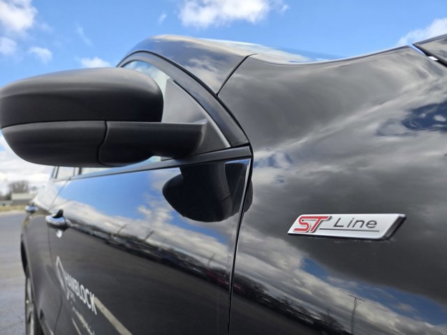Certified 2025 Ford Escape ST-Line FWD image 3