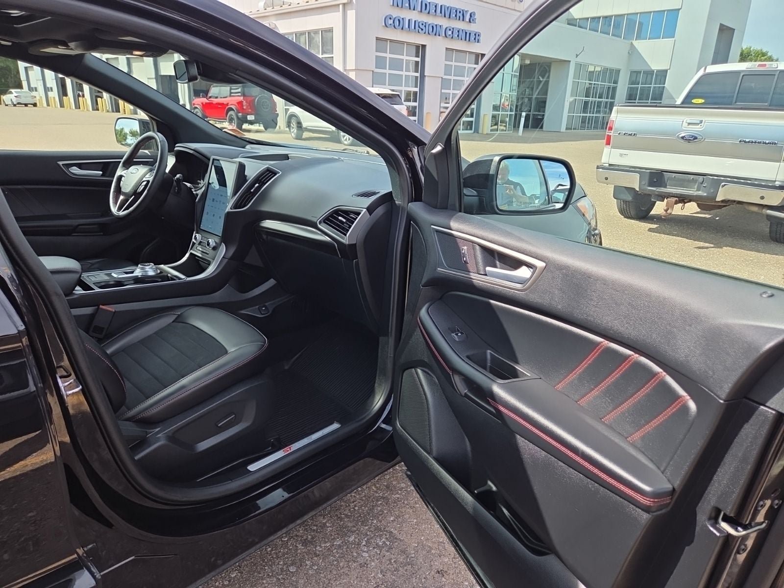 Certified 2024 Ford Edge ST-Line AWD/4WD image 44