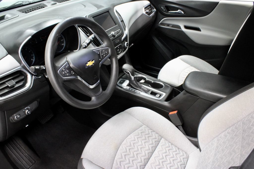 Used 2022 Chevrolet Equinox LS AWD/4WD image 23