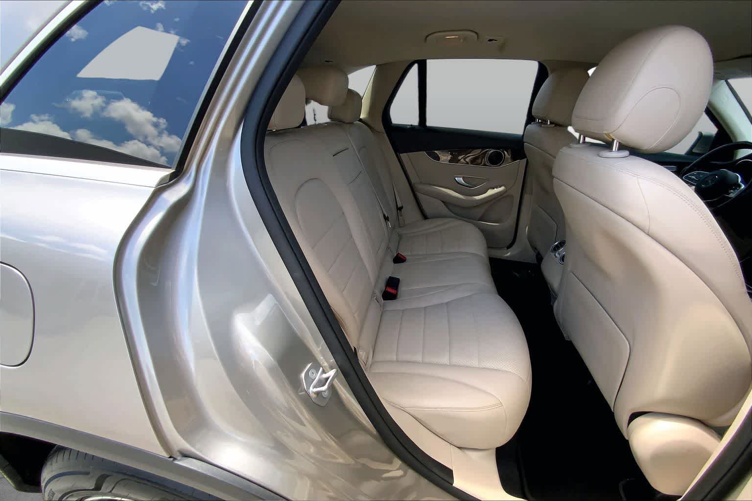 Used 2021 Mercedes-Benz GLC 300 image 18